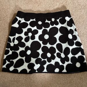 🌸h&m flower micro skirt